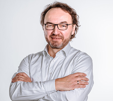 Dr. Mario J. Mueller